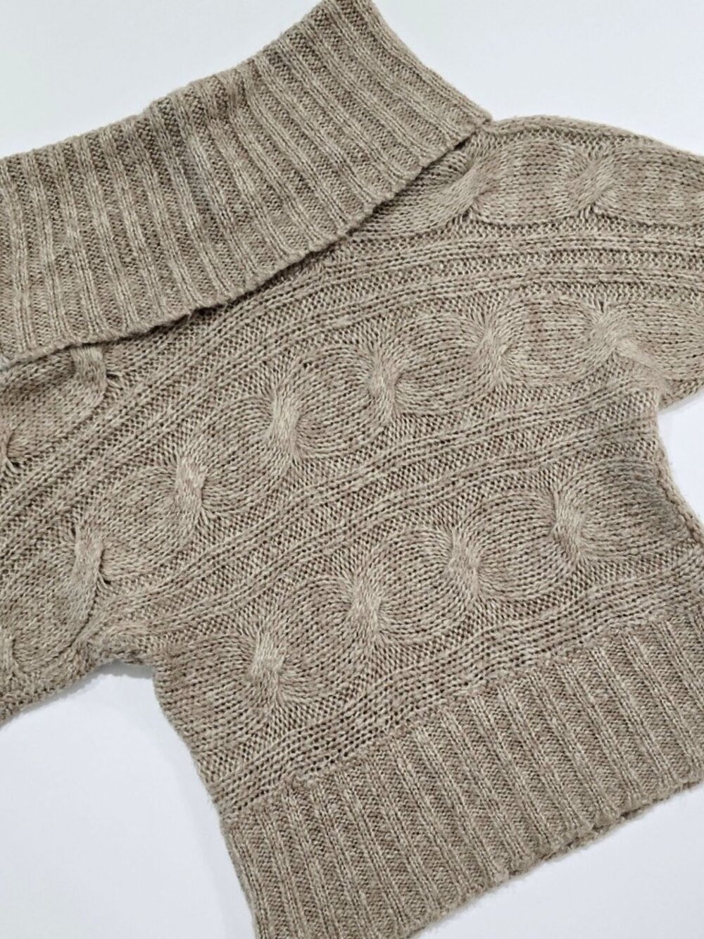 Delias ✦ Cable Knit Short‑Sleeve Sweater ✦ Tan Cowl‑Neck Soft Acrylic Textured S - Picture 5 of 8